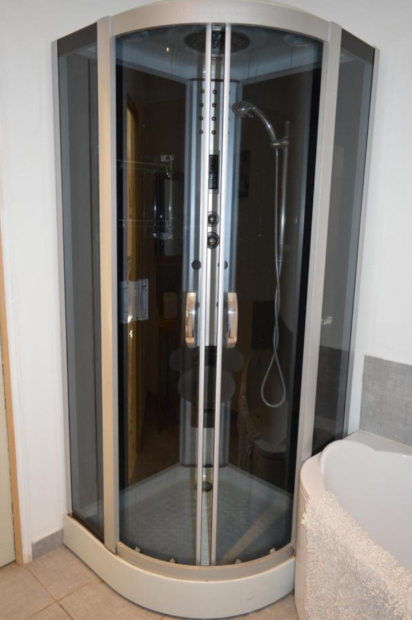 Le Studio Apartment Azille Exterior photo